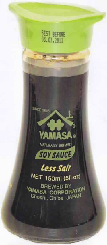 Soyasauce, mild

Umschließung: Bedruckte Original-Glasflasche (150 ml) mit hellgrünem Schraubverschluss, mit 
Produktbezeichnung, Zubereitungshinweisen, Zutatenliste und weiteren Angaben (in englisch).

Schwarzbraune, klare Flüssigkeit; Geschmack würzig, salzig, einer Sojasoße entsprechend.

Alkoholgehalt: mehr als 5 l/100kg (6,0 %vol)

Zubereitete Würzsoße, Soyasoße