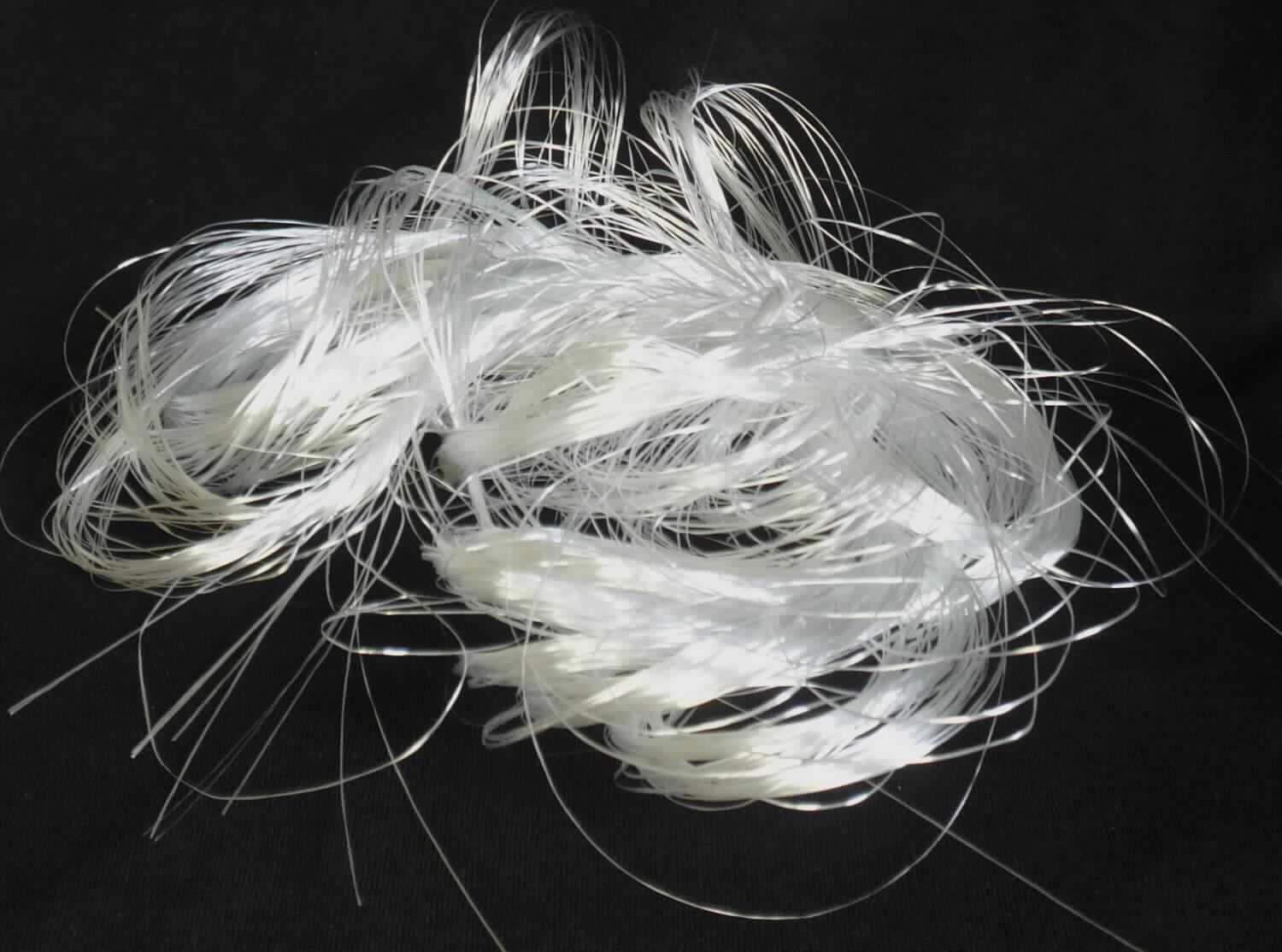 Glasseidenstränge (Rovings), Foto siehe Anlage,
- laut Untersuchungsergebnis:
- - aus endlosen, parallel liegenden, textilen Filamenten aus Glas,
- - zu einem Bündel (Strang) ohne Drehung zusammengefasst,
- - nicht getränkt oder beschichtet, sondern nur mit einer Schlichte versehen,
- mit einem seidenartigen Aussehen,
- mit einem Titer von 2400 tex (laut Antrag).

"Glasfasern, Glasseidenstränge (Rovings), nicht getränkt oder beschichtet,
 andere als in den Codenummern 7019 1200 21 0 bis 7019 1200 25 0 genannte"