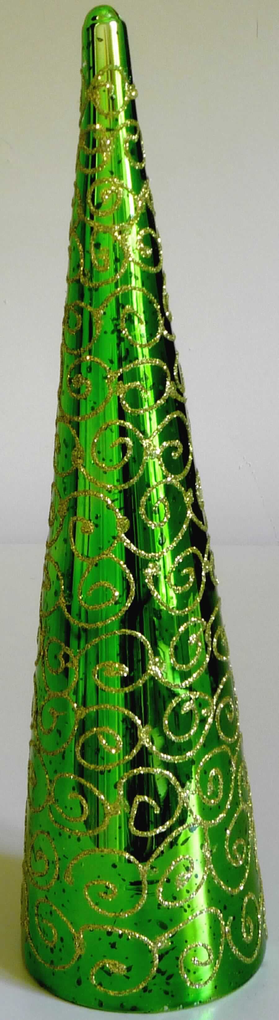 Glasware zur Innenausstattung, sog. Glas Dekobaum, NAN3184165, Foto siehe Anlage,
- aus verschiedenen Bestandteilen zusammengesetzte Ware; bestehend aus: 
- - einer Glasware zur Innenausstattung:
- - - in Form eines innen hohlen Kegels aus laut Antrag handgefertigtem Borosilikatglas,
- - - innen mit einer grünen Beschichtung teilweise (besprenkelt) verspiegelt,
- - - außen mit goldfarbenem Glitter ornamentartig verziert,
- - einem elektrischen Beleuchtungskörper: 
- - - mit fünf Leuchtdioden (LED),
- - - batteriebetrieben; mit einem integrierten Batteriefach mit einem Ein-/Aus-Schalter,
- - - die Beleuchtung dient lediglich der Erhöhung der Zierwirkung des Kegels,
- die Glasware bestimmt im Hinblick auf die Verwendung der zusammengesetzte Ware 
  als Ziergegenstand deren wesentlichen Charakter,
- verpackt in einer bedruckten Pappschachtel.

"Glasware zur Innenausstattung, andere als solche aus Glaskeramik oder aus Bleikristall, handgefertigt"