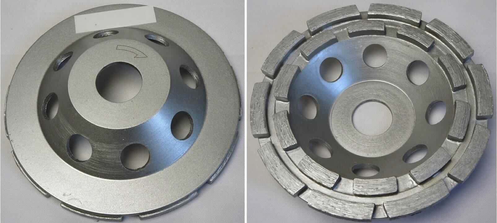 Angaben:
Diamantschleiftopf
Bestandteil: 1. Segment wie vZTA DE 24647/10-1  
                   2. Metallaufnahme

Bestandteile des Segments:
Künstlich hergestellter Diamant als arbeitendes Material des Schleiftopfes
Bindung: verschiedene unedle Metalle (Eisen, Kobalt und Nickel)

Verwendungszweck: Schleifen von Stein und abrasivem Material (z.B. Marmor, Beton, 
Asphalt, Granit, Pflaster, Frischbeton)
Planschleifen bzw. Abtragen von Farben, Kleber, Unebenheiten usw.

Feststellungen:
rundes gewölbtes Schleifwerkzeug mit ebener Schleiffläche (siehe Abb.), Durchmesser ca. 12,5 cm, am Rand in regelmäßigen Abständen mit 2 Reihe von jeweils 10 Schleif-Segmenten versehen.
Die Angaben der Antragstellerin werden als zutreffend angesehen.


Befund:
Als charakterbestimmender Bestandteil des Schleiftopfes wird der Diamant-Schleifbelag angesehen (Allgemeine Vorschrift 3b). Danach handelt es bei der Ware zolltariflich um Schleifsteine und dergleichen, ohne Gestell, zum Schleifen,  der Position 6804 des Zolltarifs.