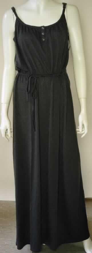 Kleid, sog. Frauenkleid The Cove Maxi Dress W02007, Größe S, Foto siehe Anlage,
- aus ca. 0,4 mm dicken, einfarbigen Gewirken aus lt. Antrag 100 % Merinowolle,
- ungefüttert,
- bis zu den Knöcheln reichend (Rückenlänge in getragenem Zustand: ca. 149 cm); kann
  aufgrund der Länge ohne ein weiteres, den Unterkörper bedeckendes Kleidungsstück (Rock oder Hose)
  getragen werden,
- mit schmalen, längenverstellbaren Schulterträgern (sog. Spagettiträger),
- vorn mit einer kurzen Öffnung mit Knopfverschluss von rechts über links,
- in Taillenhöhe mit einem eingezogenen Bindeband,
- am unteren Rand durch Umschlagen und Festnähen gesäumt.

"Kleid, aus Gewirken, für Frauen, aus Wolle"