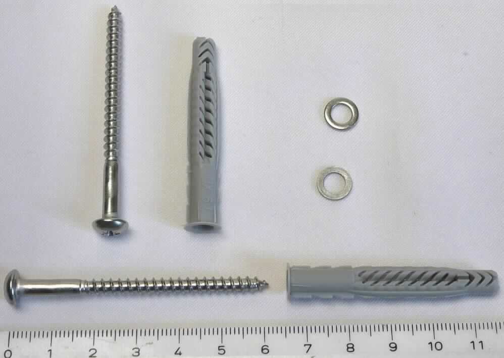 Es handelt sich um nach DIN 7996 gefertigte Schrauben aus nicht rostendem Stahl mit einem Rundkopf mit Kreuzschlitz und einem nicht bis zum Kopf reichenden Holzschraubengewinde. Das Gewindeende ist zu einer Spitze ausgearbeitet.
Die Erzeugnisse sind zu jeweils zwei Stück mit zwei passgenauen Kunststoffdübeln und zwei Unterlegscheiben aus Stahl in einem Kunststoffbeutel mit aufgedruckter Nummer aufgemacht. 
Der Versand der Waren erfolgt nicht aus den Philippinen.
- Antragstellerangaben -
Gesamtlänge: ca. 62,5 mm; Gewindedurchmesser: ca. 4,5 mm.

Die Schrauben bestimmen insbesondere aufgrund ihres Wertes und ihrer Bedeutung für die Verwendung den Charakter der Warenzusammenstellung. 

Abbildung siehe Anlage.

Derartige Erzeugnisse gehören als "andere Holzschrauben aus nicht rostendem Stahl" zum TARIC-Code 7318 1210 99.