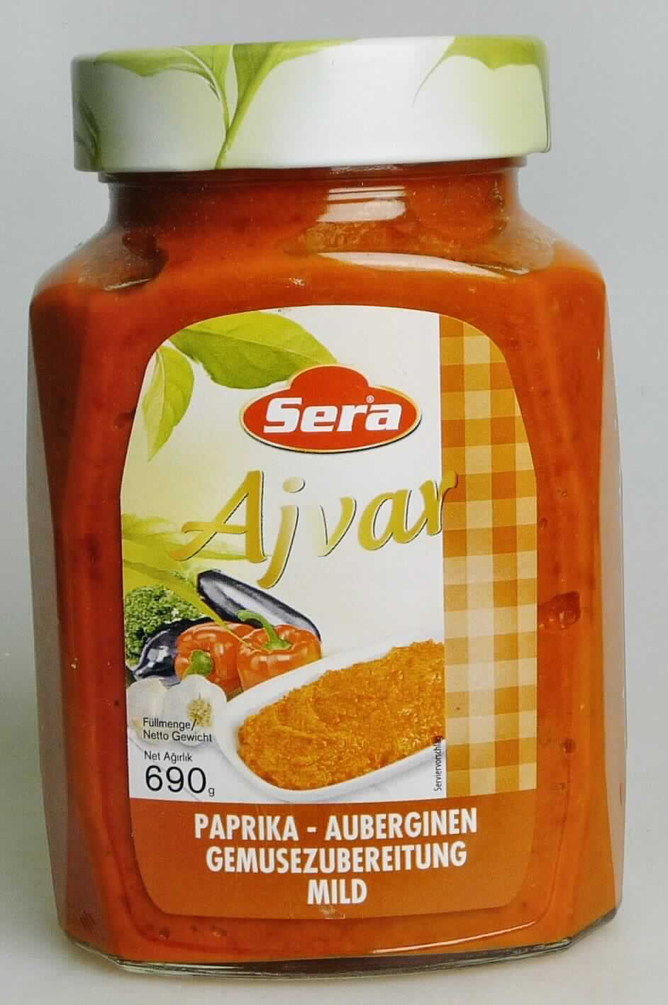 Ajvar.

Antragsangaben (als zutreffend unterstellt): Tell Ajvar Kvnz. (12 x 720 ml), Art.-Nr. 0305 002. Zusammensetzung: Rote Paprika (80 %), Auberginen (6,9 %), Knoblauch, Sonnenblumenöl, Salz, Branntweinessig (2 %), Zucker. 

Äußere Beschaffenheit des vorgelegten Warenmusters: Aufmachung: Original-Schraubglas mit einem Nettogewicht von 690 g. Warenaufschrift, auszugsweise: "Sera, Ajvar, Paprika-Auberginen Gemüsezubereitung mild." Inhalt: Rot-orangefarbene, inhomogene, musartige Masse mit Schalenbestandteilen und Paprikakernen und kleinen Auberginenstückchen, einem mildem Ajvar entsprechend schmeckend. 
Gehalt an freier flüchtiger Säure i. S. der ZAnm 1 zu Kap 20 (gemäß Angabe): weniger als 0,5 GHT.

Anderes Gemüse, anders als mit Essig oder Essigsäure zubereitet oder haltbar gemacht, nicht gefroren, ausgenommen Erzeugnisse der Position 2006, Mischungen von Gemüsen, nicht in Form von Pulver.