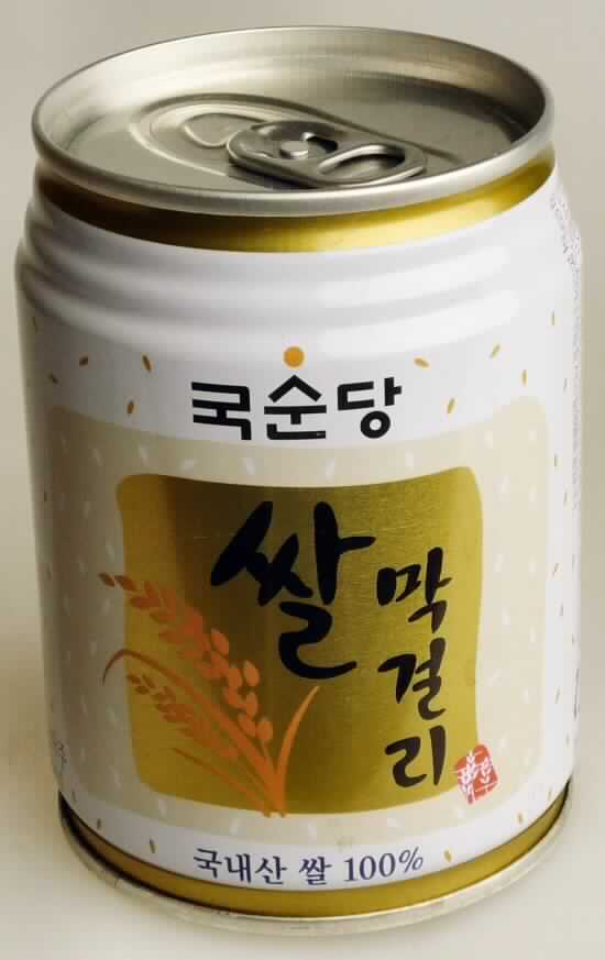 Reiswein.

Antragsangaben (als zutreffend unterstellt): Rice Makkoli; hergestellt in Korea; Alkoholgehalt: 7 %vol; Zutaten: Wasser, Reis, Hefe, Koji; Handelseinheit: 240 ml-Dose.

Beschaffenheit der vorgelegten Warenprobe: elfenbeinfarbene, milchig-trübe Flüssigkeit, säuerlich, sehr schwach süßlich und nach Reiswein schmeckend; Umschließung: 240 ml-Getränkedose mit Pull Off-Verschluss, bedruckt mit Angaben in koreanischer Schrift.

Anderes gegorenes Getränk, nicht schäumend, in Behältnissen mit einem Inhalt von 2 l oder weniger, anderes als Apfel- oder Birnenwein.