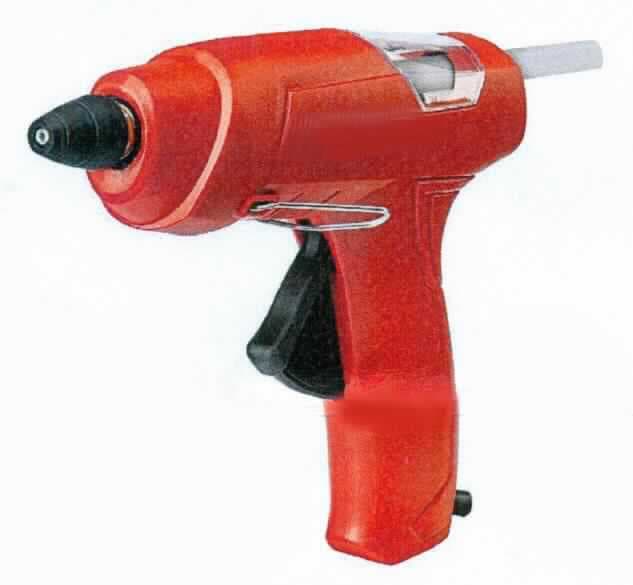 Heißklebepistole TC-GG 30,
- aus einem pistolenförmigen Kuntstoffgehäuse mit Handgriff, Schmelzkammer mit elektrischem 
  Heizelement (30 W), Hebel-Vorschubmechanik mit Klebestick-Aufnahme und -Führung, Auftragsdüse 
  sowie Netzkabel (Abbildung siehe Anlage),
- zum Schmelzen der Klebstoffpatrone durch Erhitzen und zum Auftragen des flüssigen Klebstoffes,
  mit einer Aufschmelztemperatur von 195°C,
- zur Verwendung im Haushalt- und Hobbybereich bestimmt (keine Ware der Pos 8419),
- in einer gemeinsamen Verkaufsumschließung mit Beipack (zwei weitere Auftragsdüsen, Drahtbügel, drei 
  Klebstoffpatronen sowie Bedienungsanleitung).
Das Heißklebegerät bestimmt den Charakter des Ganzen. 

"Elektrowärmegerät für den Haushalt, anderes Elektrowärmegerät als in die TARIC-Codes  8516 7100 00 bis 
 8516 7970 10 genannt kein Bügelbrett/ -tisch (Warenzusammenstellung in Aufmachung für den Einzelverkauf aus 
 Heißklebegerät -charakterbestimmend- und Beipack) - Heißklebepistole"