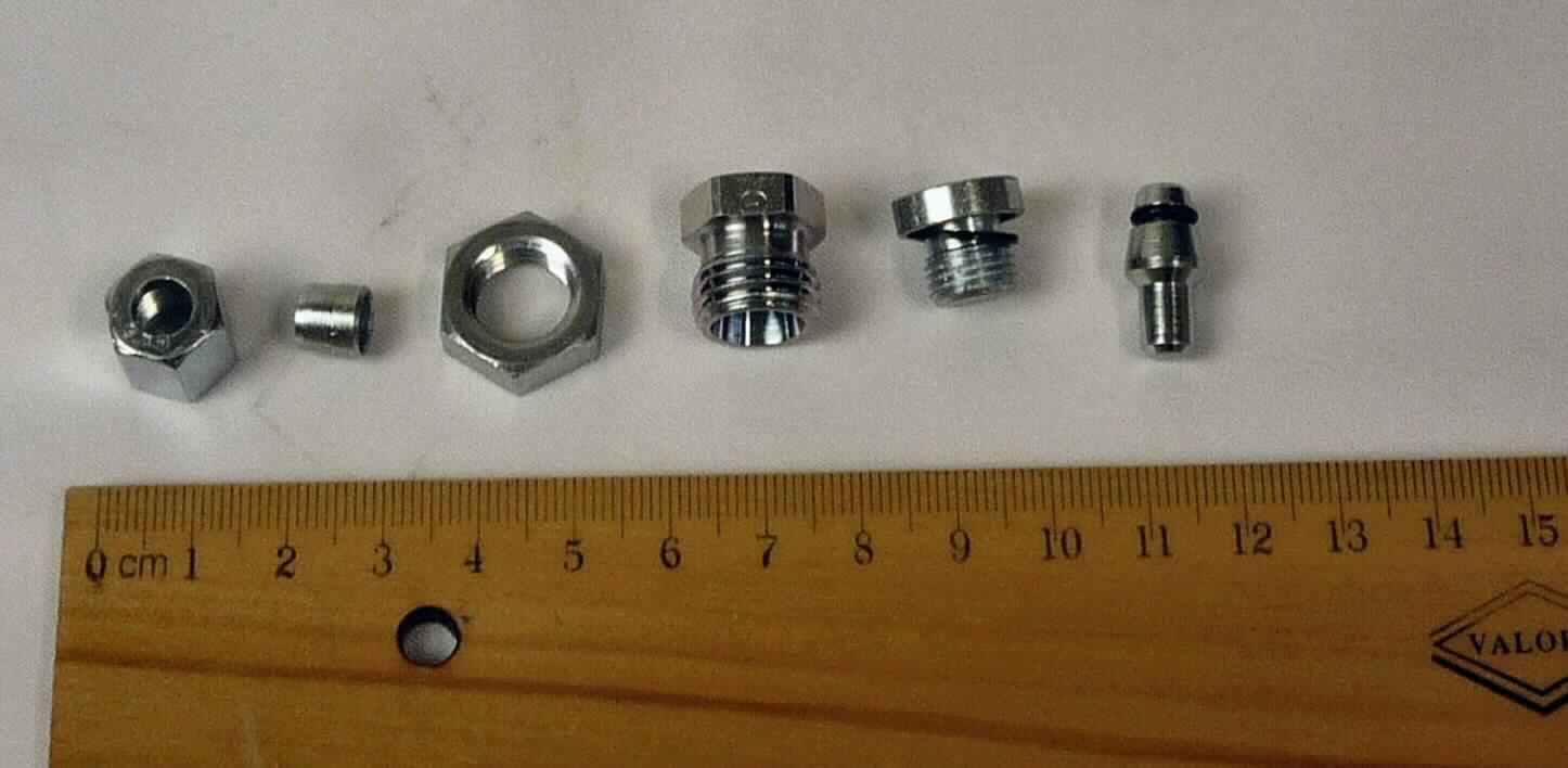 Anderes Rohrverbindungsstück aus Stahl; Schneidring

Bei der Ware handelt es sich um ein ringförmiges metallisches Erzeugnis mit definiertem Innendurchmesser für die passgenaue Durchführung eines Rohres. Der sogenannte Schneidring ist Teil einer Schneidringverschraubung und dient vor allem dem druckdichten Anschluss und Verbinden von Stahlrohren. Der Artikel besteht aus anderem als nicht rostendem Stahl.

Die Ware ist als Rohrverbindungsstück aus anderem als nicht rostendem Stahl ohne Gewinde in die Unterposition 7307 9980 der Kombinierten Nomenklatur einzureihen.