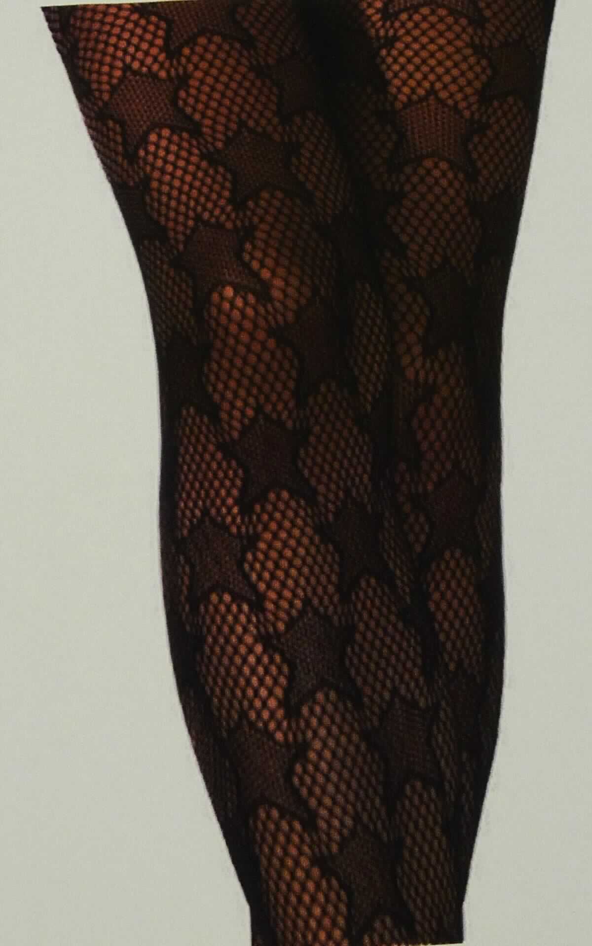 Strumpfhose, sog. Netzstrumpfhose Sternchen, Artikel 69392, Größe XXXXL, Foto siehe Anlage,
- in einem Polybeutel mit bedrucktem Pappeinleger verpackt,
- aus ca. 0,8 mm dicken, einfarbigen, netzartig durchbrochen gearbeiteten, musterbildend gewirkten 
  Gewirken aus laut Antrag 90 % Polyamid und 10 % Elasthan (beides synthetische Chemiefasern), 
- laut Untersuchungszeugnis mit einem Titer der einfachen Garne von ca. 104 dtex, 
- in der Taille abschließend; mit einem ca. 2 cm breiten, elastischen Bund, 
- im Strumpfbereich nahtlos gewirkt; mit Fußteil ohne ausgearbeitete Ferse,
- ohne degressive Kompression,
- stellt sich als Strumpfhose dar, u. a. deshalb keine Ware der Unterposition 6115 3019,

"Strumpfhose, aus Gewirken, andere als solche mit degressiver Kompression, aus synthetischen 
 Chemiefasern, mit einem Titer der einfachen Garne von mehr als 67 dtex"
