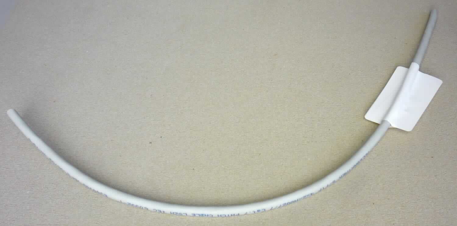 Isoliertes elektrisches Kabel, sog. "Anschluss- und Verbindungsleitung S/FTP 4x2AWG27/7 Cat.7" (Art.-Nr. L02002A0061),
- bestehend aus acht einzelnen, paarweise verdrillten Kupferdrähten, gemeinsam von einer 
  Aluminium-Folie und einem Kunststoffmantel umgeben, mit einer Länge von 305 m, ohne 
  Anschlussstücke;
- für eine Spannung von 48 bis 60 Volt, 
- zur Verwendung als Datenübertragungskabel in Telekommunikationsnetzwerken;
- aufgemacht im Karton auf einer Kabelrolle.

Die Ware ist als "isoliertes elektrisches Kabel, kein Wickeldraht, kein Koaxialkabel oder anderer koaxialer elektrischer Leiter, kein Zündkabelsatz oder anderer Kabelsatz von der für Beförderungsmittel verwendeten Art, für eine Spannung von weniger als 1.000 V, ohne Anschlussstücke, von der für die Telekommunikation verwendeten Art, für eine Spannung von nicht mehr als 80 V" einzureihen.