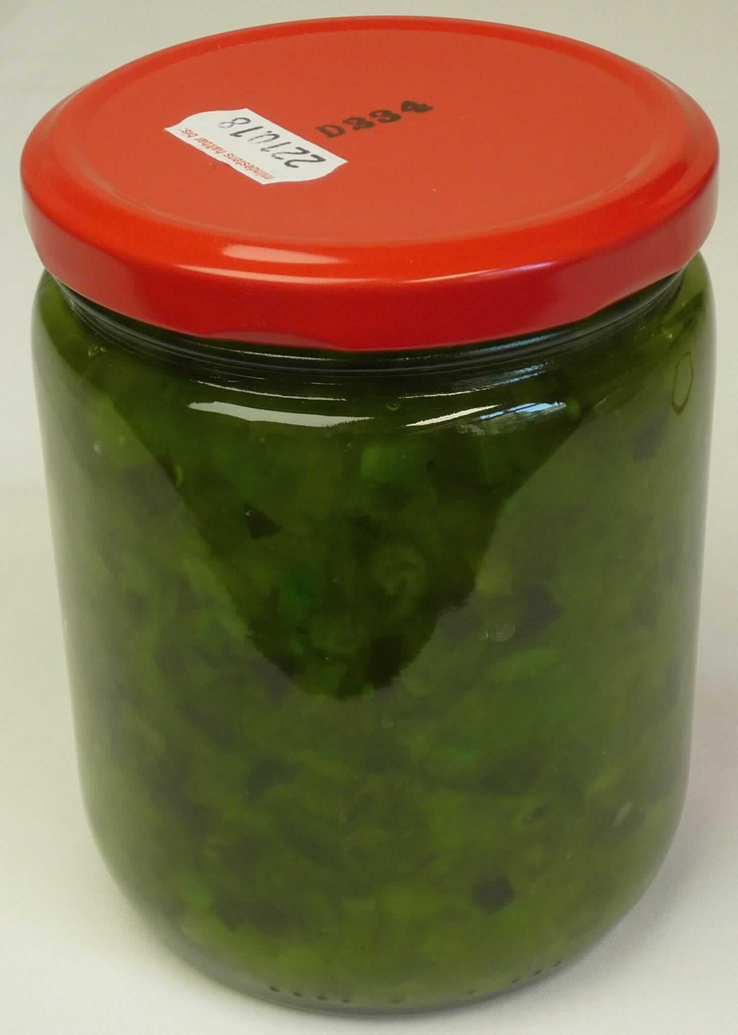 Gurken, mit Essig zubereitet.

Antragsangaben (als zutreffend unterstellt): süßes Gurken Relish. Verwendung: für Hot Dogs.
Zutaten: Gurken, Zucker, Wasser, Weinessig, modifizierte Stärke, Salz, Stabilisator, Konservierungsmittel, Senf, rote Paprika, Gewürze, Farbstoff. Essiggehalt: 20 % by vol.

Beschaffenheit des vorgelegten Warenmusters: stückige Masse aus vielen klein geschnittenen, grünen, augenscheinlich gefärbten Gurken und wenig grüner Flüssigkeit. Geruch: säuerlich, nach Gurken. Geschmack: leicht sauer, leicht süß, aromatisiert, nach Gurken.
Aufmachung: etikettiertes Originalschraubdeckelglas mit einem Inhalt von 510 g.
Gehalt an freier flüchtiger Säure i. S. der ZAnm 1 zu Kap 20 (gemäß Angabe): 0,5 GHT oder mehr. 

Gemüse, Früchte, Nüsse und andere genießbare Pflanzenteile, mit Essig oder Essigsäure zubereitet oder haltbar gemacht, Gurken, mit Zusatz von Zucker.