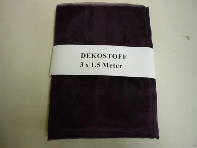 Gewebe, lt. Antrag "Dekostoff, Art. Nr. 2515700", siehe Foto
- als Meterware, mit einer Breite  von mehr als 30 cm,
- lt. Untersuchungsergebnis:
-- aus ungezwirnten, nicht hochfesten Garnen aus synthetischen Filamenten 
   (Polyamid),
-- in Leinwandbindung,
-- gefärbt