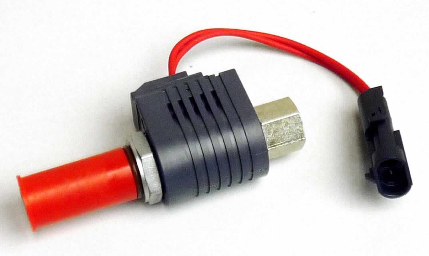 Elektromagnetisch betätigtes Wegeventil, sog. "Magnetventil",
- aus einem sechseckig-zylindrischen Körper aus unedlem Metall (Länge ca. 105 mm, Durchmesser ca. 
  22 mm) und einem Antriebsgehäuse aus Kunststoff und einem elektrischen Leiter mit Anschlussstück;
- für hydraulische Kraftübertragung bei einem Druck von 7 bar und einer Durchflussmenge von 4 l/min;
- für eine Spannung von 12 VDC;
- bestimmt zum Einbau in Flüssigkeitspumpen zum Steuern der Hydraulik-(Öl-)Ströme.

Die Ware ist als "Armatur für Rohr- und Schlauchleitungen, Ventil für die ölhydraulische Energieübertragung, nicht für bestimmte Luftfahrzeuge" einzureihen.