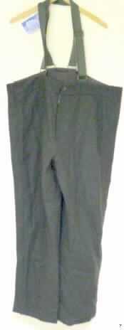 Lange Hose für Männer, sog. Loden Ansitzhose, grün, Artikel 123273, Größe XL, siehe beigefügtes
Foto,
- aus 1,5 mm dicken, melierten, lodenartigen Geweben aus lt. Antrag 70% Wolle und 30% Viskose
  (künstliche Chemiefasern); wattiert und abgesteppt gefüttert,
- in der Taille abschließend, mit einem hinten leicht höher gearbeiteten, angesetzten
  Taillenbund,
- mit in der Länge verstellbaren Trägern, die an Schlaufen an der Innenseite der Hose befestigt
  sind,
- vorn mit einer teilweisen Öffnung mit Reißverschluss und mit einer von links auf rechts
  im Bund mit Knopfverschluss zu schließenden Patte (Männerkleidung),
- im unteren Bereich auf dem rechten Hosenbein mit einer aufgesetzten, offenen, länglichen
  Tasche,
- mit knöchellangen Hosenbeinen,
- an beiden Seiten mit Reißverschluss vom Taillenbund bis zu den Beinabschlüssen,
- an den Beinabschlüssen durch Umschlagen und Festnähen gesäumt; mit einem innen eingesetzten
  sog. Windfang.