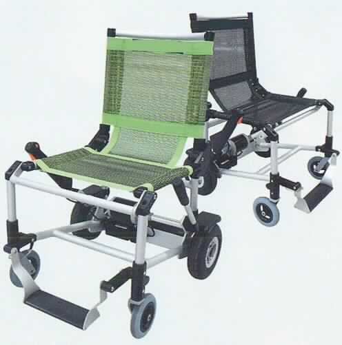 Rollstuhl für Behinderte, sog. "Zinger Chair", Foto siehe Anlage, 
- im Wesentlichen bestehend aus
- - einem zusammenklappbaren Rollstuhl in Form eines Stuhls (ohne Armlehne) mit Einklappfunktion;
    Abmessungen: (L) 78,5 x (B) 64,5 x (H) 93,5 cm,
- - mit einem 36 Volt Gleichstrom-Elektromotor für eine max. Geschwindigkeit von 6 km/h, 
- - mit einer 36 Volt Lithium-Ionen-Batterie mit Anti-Diebstahl-Schloss,
- - mit 6-Zoll Vorderräder und 9-Zoll Hinterräder,
- - mit zwei seitlichen Hebelarmen (Reifenbremse und Antriebsrollen) zur Steuerung,
- - mit einer Hupe, beweglichen Fußrasten und einer Rollsperre,
- - mit einem Gewicht von 18,5 kg,
- das Fahrzeug dient erkennbar der Beförderung von behinderten Menschen. 

"Rollstuhl für Behinderte, mit einer Vorrichtung zur mechanischen Fortbewegung"