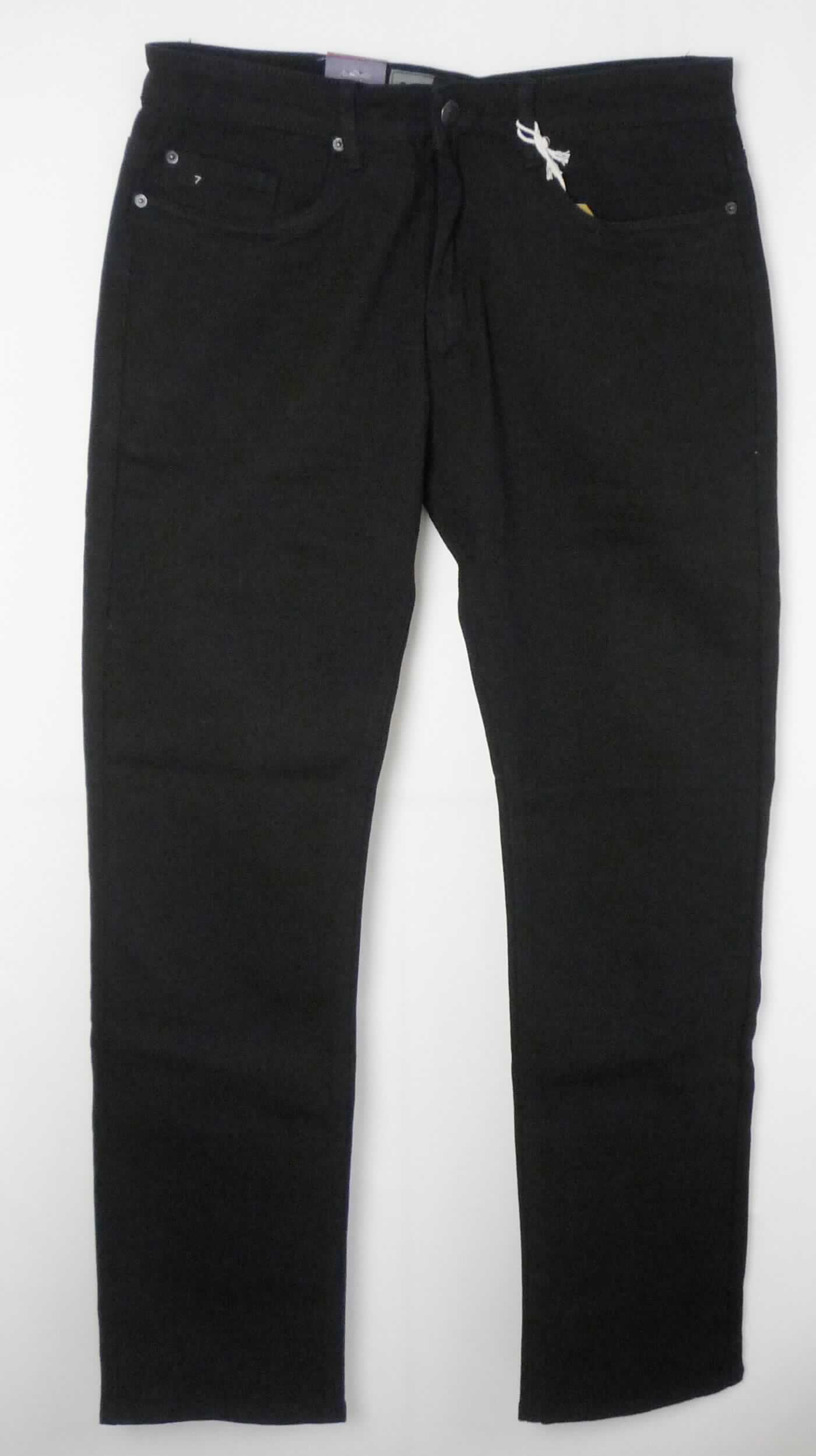 Lange Hose, sog. Bundhose, RV Jeans schwarz, Größe 34/34, Foto siehe Anlage,
- aus ca. 0,5 mm dicken, einfarbigen Geweben (kein Denim) aus laut Antrag 96 % Baumwolle und 4 % Elasthan 
  (synthetische Chemiefasern),
- in der Taille abschließend, mit einem angesetzten Taillenbund mit Gürtelschlaufen,
- vorn mit einer Öffnung mit Reißverschluss und Patte von links auf rechts (Männerkleidung), die im Taillenbund 
  mit einem Knopf geschlossen wird,
- vorn mit zwei eingesetzten, offenen Taschen und einer aufgesetzten, kleinen Tasche sowie mit zwei 
  aufgesetzten, offenen Gesäßtaschen,
- mit knöchellangen Hosenbeinen, 
- an den Beinabschlüssen durch Umschlagen und Festnähen gesäumt,
- lässt aufgrund ihres allgemeinen Aussehens und der Beschaffenheit nicht erkennen, dass sie dazu bestimmt ist,
  ausschließlich oder hauptsächlich zum körperlichen oder hygienischen Schutz anderer Kleidungsstücke und/oder
  Personen bei Ausübung einer Gewerbe-, Berufs- oder Haushaltstätigkeit getragen zu werden.

"Lange Hose, aus Geweben, für Männer, aus Baumwolle, keine Arbeits- und Berufskleidung, andere als in den 
 Unterpositionen 6203 4231 und 6203 4233 genannte"