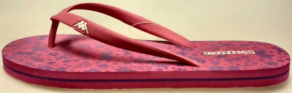 Zehenstegsandalen (lt. Antrag: "Strandsandale (Flip Flop)", Foto siehe Anlage)
- mit Laufsohlen aus (lt. Antrag) Kunststoff,
- mit zehenfreiem Oberteil aus Kunststoffriemen, die an drei
  Punkten mit der Sohle durch Zapfen zusammengesteckt sind

"Schuhe mit Laufsohlen aus Kunststoff und Oberteil aus Riemen aus Kunststoff, 
 mit der Sohle durch Zapfen zusammengesteckt; keine Sportschuhe"