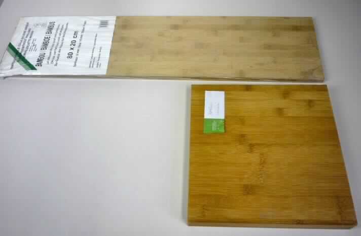 Leimholzplatten aus Bambus
- Mehrschichtplatten aus aufeinander geleimten Lagen aus Bambusfurnieren in ver-
  schiedenen Formen:
- - quaderförmige Platte (Musterabschnitt: 30 x 30 x 3,8 cm) aus faserparallel verleimten Bambus-
    furnieren (dem Sperrholz ähnliches Lagenholz), sechslagig (Lagenstärke je ca. 5 bis 7 mm),
    jede Lage aus Breitlamellen bestehend,
- - rechteckige Platte (Musterabschnitt: 80 x 20 x 1,6 cm), aus kreuzweise verleimten Bambus-
    furnieren (Sperrholz), dreilagig (Lagenstärke ca. je 5 bis 6 mm)  jede Lage aus Breitlamellen 
    bestehend,
- an den Längskanten abgeschrägt. 
(Abbildungen siehe Anlage)

"Sperrholz bzw. dem Sperrholz ähnliches Lagenholz, aus Bambus; sog. Leimholzplatten"