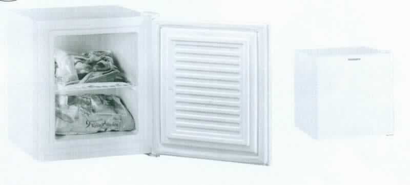 Gefrierschrank,
- aus einem quaderförmigen Gehäuse (Abmessungen H x B x T: 510 x 440 x 470 mm) mit Tür, 
  Kompressorkühlung und Gitterablage (Abbildung siehe Anlage),
- mit einem Nutzinhalt von 30 l und einem Gewicht von ca. 16 kg,
- zum Einfrieren von Lebensmitteln und zum längeren Aufbewahren von Gefriergut.

"Gefrierschrank mit einem Inhalt von weniger als 250 l, nicht für zivile Luftfahrzeuge - Gefrierbox"