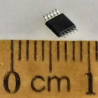 Treiberbaustein für bürstenlose sensorlose DC-Motoren (3-Phase BLDC FAN MOT DRIVER),
- in Form einer monolithischen integrierten Schaltung,
- in einem MSOP-Gehäuse mit 10 Anschlüssen (Abbildung siehe Anlage).

"Elektronische integrierte Schaltung, Steuer- und Kontrollbaustein, Treiberbaustein für DC-Motoren in Form einer monolithischen integrierten Schaltung"