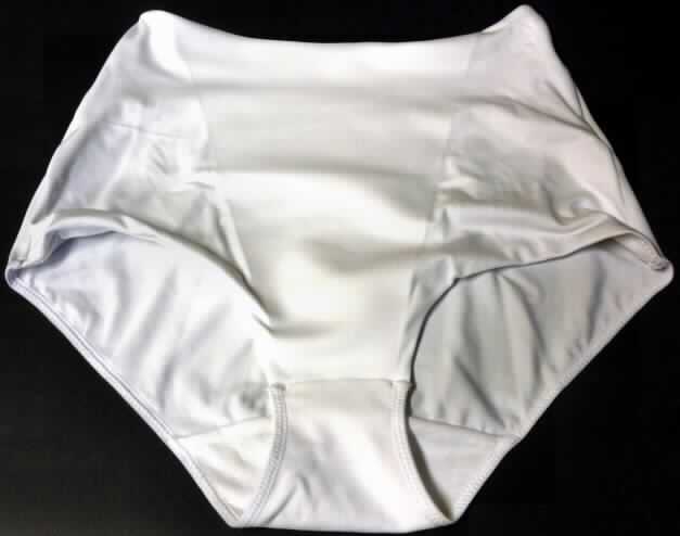 Leichte Miederhose, sog. Playtex Maxi Formslip Look Perfect Art. 005895, Größe EU 38, Foto siehe Anlage,
- aus ca. 0,7 mm dicken, einfarbigen, elastischen Gewirken aus lt. Antrag 75% Polyamid,
  16% Elastan (synthetische Chemiefasern) und 9% Baumwolle; im gesamten Vorderteil 
  doppellagig (ca. 1,1 mm) gearbeitet, im vorderen Bauchbereich zusätlich durch eine dritte 
  Lage verstärkt (ca. 1,5 mm); im oberen Hüftbereich mit einer zweiten Lage verstärkt (ca.
  1,2 mm),
- als Taillenslip gearbeitet,
- Beinausschnitte mit ca. 20 cm hohen Seitenteilen,
- an den Beinausschnitten mit einem elastischen Band eingefasst,
- mit Schrittfutter,
- besitzt aufgrund der Materialzusammensetzung, der Schnittform (Taillenslip), der 
  Konstruktion und Verarbeitung die Eigenschaft, gewisse Teile des Körpers zu stützen 
  (somit kein Slip der Pos. 6108).

"Den Hüftgürteln ähnliche Ware, aus Gewirken, Miederhose"