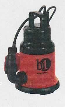 Klarwassertauchpumpe 180725,
- aus einem Pumpenrad und Elektromotor in einem Gehäuse mit Tragegriff, Anschlusskabel, 
  Schwimmerschalter, Ansaugöffnung und Anschlussbogen mit Überwurfmutter (Abbildung siehe Anlage),
- mit einer Leistung von 300 Watt und einem Gewicht von ca. 3,8 kg,
- mit einer max. Pumpenkapazität von 7000 Liter/Stunde, einer max. Senktiefe von 7 Metern und einer 
  max. Pumphöhe von 6 Metern,
- zur Förderung von klarem, sauberem oder mäßig verschmutztem Wasser, welches Festkörper bis zu 
  6 mm Größe enthält, zur Entleerung von Teichen, Becken und Vorratsbehältern sowie zur Beförderung 
  von Regen- oder Sickerwasser. 

"Flüssigkeitspumpe, Kreiselpumpe, einstufige Tauchmotorpumpe - sog. Klarwassertauchpumpe"