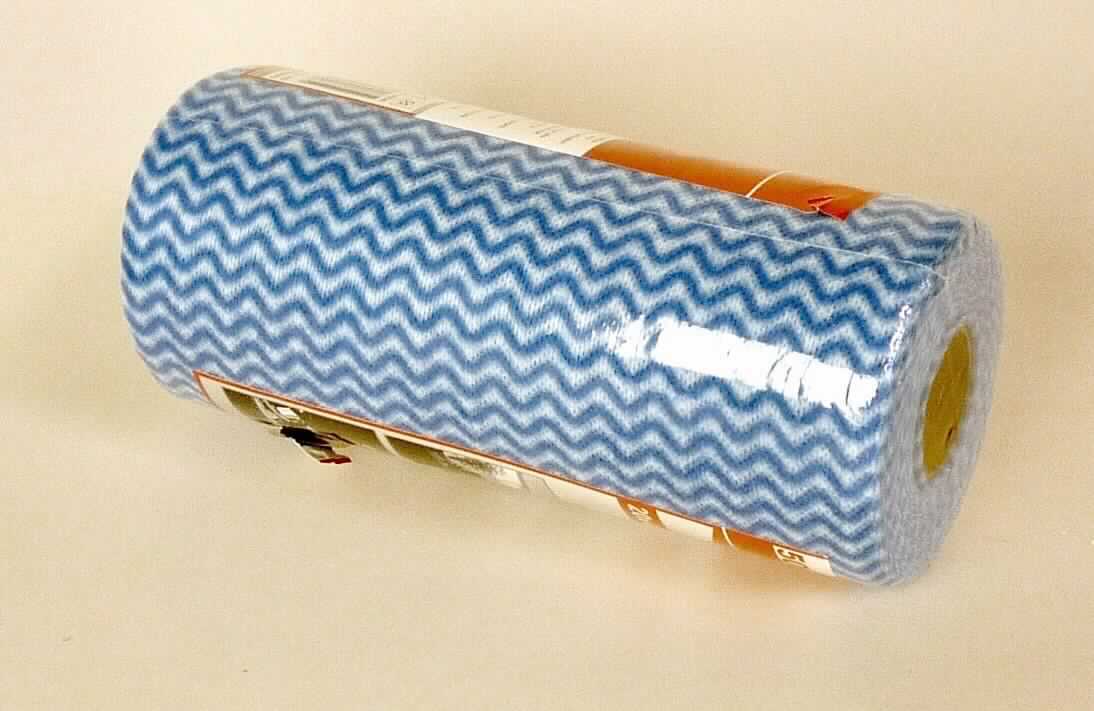 Andere konfektionierte Spinnstoffware (Reinigungstuch), sog. Wischtuch auf Rolle, Art. 792226, Foto siehe Anlage,
- lt. Antrag 50 Stück als Meterware auf Rollen, mit einer Breite von ca. 20 cm,
- im Abstand von ca. 34 cm mit einer Perforation versehen, um einzelne "Wischtücher" abtrennen zu können
  (Strichperforation),
- aus Vliesstoffen der Position 5603 aus laut Antrag 50 % Viskose (künstliche Chemiefasern) und 50 % Polyester 
  (synthetische Chemiefasern),
- nachdem die "Wischtücher" mithilfe der Strichperforation lediglich voneinander getrennt werden, sind sie
  abgepasst hergestellt und gebrauchsfertig, damit handelt es sich um konfektionierte Spinnstoffwaren.

"Andere konfektionierte Ware (Reinigungstuch) aus Spinnstoffen, aus Vliesstoffen"