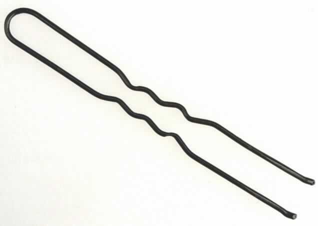 Sog. "Haarnadel "Diane Hair Pin, Ball tipped", Art.-Nr.: 350028", in Form einer ca. 4,5
oder 7,5 cm langen, u-förmig gebogenen, in der Mitte wellig geformten Haarnadel aus
unedlem Metall.

Diese Ware ist als "Haarnadel, andere als Frisierkämme, Einsteckkämme, Haarspangen und
dergleichen" einzureihen.