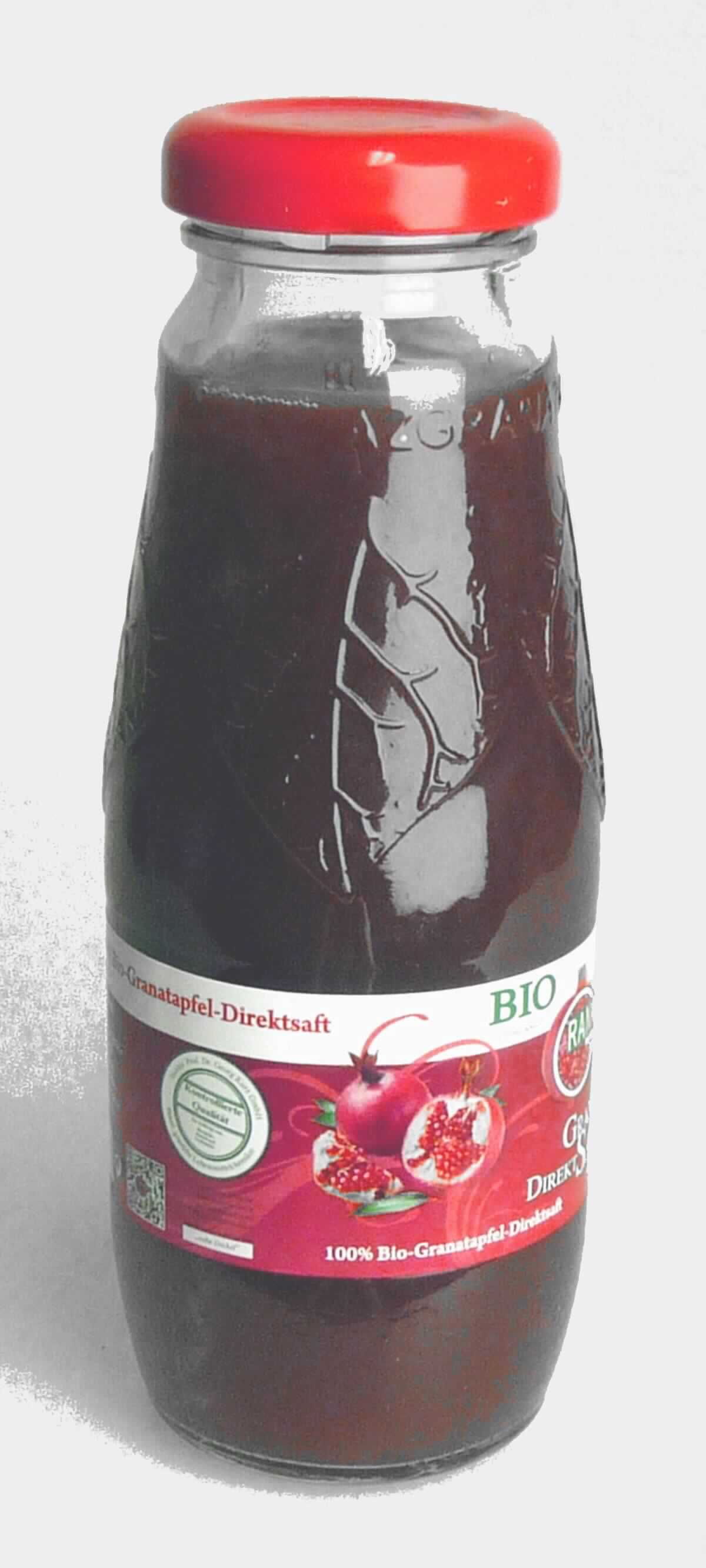 Granatapfelsaft.

Antragsangaben (als zutreffend unterstellt): Bio Granatapfelsaft aus Aserbaidschan. Brixwert: 15 +/- 0,5. Wert der Ware: mehr als 30 Euro für 100 kg Eigengewicht. Aufmachung: in Glasflaschen verschiedener Größe.

Beschaffenheit des vorgelegten Warenmusters: Etikettierte Originalglasflasche. Aufdruck, auszugsweise: "100 % Bio-Granatapfel-Direktsaft; 0,2 l." Inhalt: Rotbraune, trübe, leicht bewegliche Flüssigkeit, süß, sauer und fruchtig nach Granatapfelsaft schmeckend.
Zugesetzter Zucker im Sinne der ZAnm 5a) 3. Anstrich Kap 20 (gemäß Angabe): enthalten.

Fruchtsaft aus anderen Früchten, nicht gegoren, ohne Zusatz von Alkohol, anderer, mit einem Brixwert von 67 oder weniger, kein Birnensaft, mit einem Wert von mehr als 30 Euro für 100 kg Eigengewicht, zugesetzten Zucker enthaltend, anderer, nicht in Pulverform.