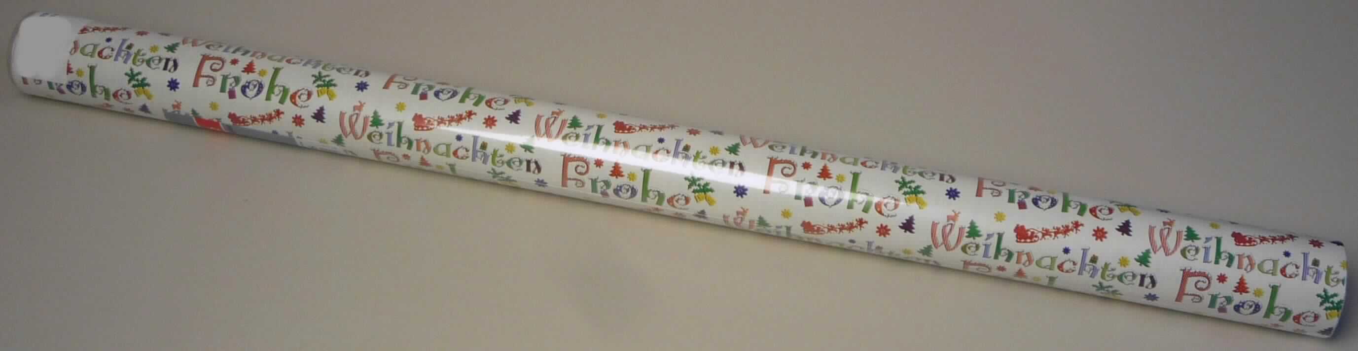 Bei der als "Geschenkpapier" bezeichneten Ware handelt es sich um ein beidseitig mit anorganischen Stoffen gestrichenes und einseitig im Wesentlichen mit der Aufschrift "Frohe Weihnachten" farbig bedrucktes Papier aus überwiegend chemischem, hauptsächlich gebleichtem Halbstoff aus Holz (Sulfat- oder Natronzellstoff) und mechanischem Halbstoff aus Holz, mit einem Faseranteil an mechanischem Halbstoff von mehr als 10 GHT. Der auf die Gesamtfasermenge bezogene Gehalt an Sulfat- oder Natronzellstoff beträgt weniger als 80 GHT. Das Papier hat ein Quadratmetergewicht von weniger als 70 g und wird in Rollen mit einer Breite von 70 cm eingeführt.

Abbildung siehe Anlage.

Derartige Waren gehören als "andere Papiere, beidseitig mit anorganischen Stoffen gestrichen, ausgenommen alle anders gestrichenen oder überzogenen Papiere, auch auf der Oberfläche bedruckt, von der Art, wie sie als Schreibpapiere, Druckpapiere oder als Papiere zu anderen grafischen Zwecken verwendet werden, mit einem Gehalt an Fasern, in einem mechanisch oder chemisch-mechanischen Aufbereitungsverfahren gewonnen, von mehr als 10 GHT, bezogen auf die Gesamtfasermenge mit einem Quadratmetergewicht von weniger als 70 g, in Rollen jeder Größe" zum Taric-Code 4810 29 30 80.