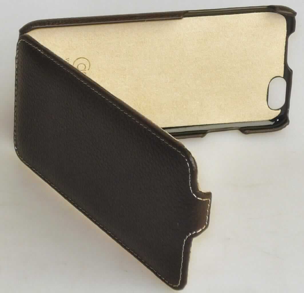 Etuiähnliches Behältnis, sog. CASEual Leather Flip, Foto siehe Anlage,
- mit einer Außenseite aus Leder,
- zugeklappt in den Abmessungen: ca. 14 cm (Höhe) x 7 cm (Breite) x 1 cm (Tiefe),
- auf einer Schmalseite aufklappbar; mit einer schmalen Haltenase,
- innen auf einer Seite mit einem passgenauen Kunststoffschale zur Aufnahme eines Mobiltelefons ausgestattet,
- auf der Rückseite mit einer kleinen Aussparungen für die Linse versehen,
- dient dem Transport und der Aufbewahrung eines Mobiltelefons,
- ohne Hinweise auf Handarbeit,
- verpackt in einer Pappschachtel (handelsübliche Verkaufsumschließung).

"Etuiähnliches Behältnis, anderes als in den Unterpositionen 4202 1110 bis 4202 3900 genannte, mit Außen-
 seite aus Leder, anderes als in den Unterpositionen 4202 9110 genannte, nicht handgearbeitet"
