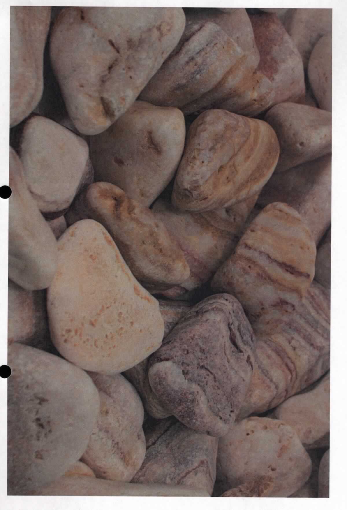 Angaben:
Kies SHERRY PEBBLES
Bearbeitung: getrommelt
Farbe: beige-braun
Material: Kalkstein 
Herkunft: Türkei 
Größe: 20-40 mm  
Größe: 40-60 mm 

Befund:
Bearbeitete Werksteine und Waren daraus