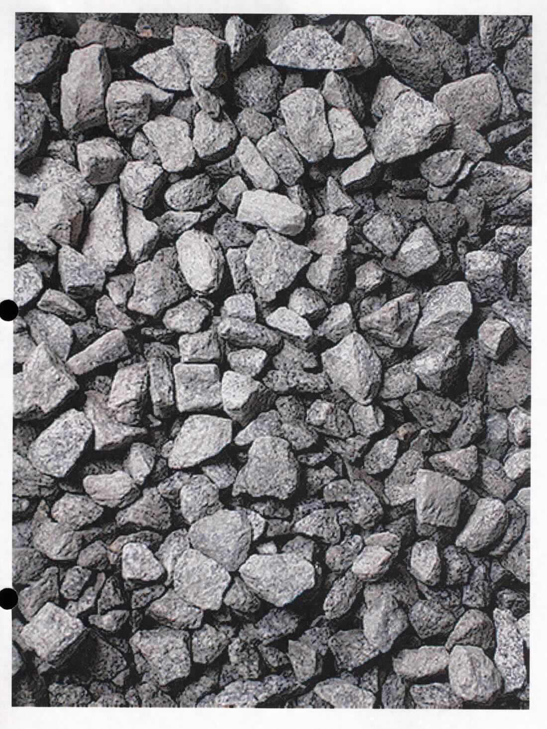 Angaben:
Splitt GRANIT EDELSPLITT
Bearbeitung: gebrochen
Farbe: hellgrau
Material: Granit 
Herkunft: Deutschland 
Größe: 5-8 mm  
Größe: 8-16 mm 
Größe: 16-32 mm 
Größe: 32-63 mm 

Befund:
Körnungen von Steinen der Position 2516