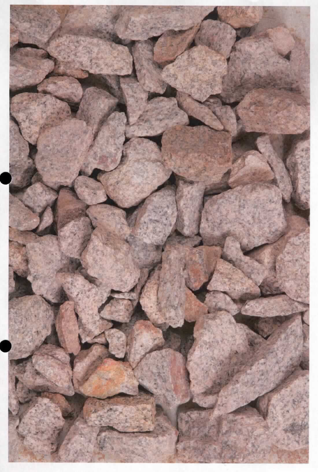 Angaben:
Splitt GRANIT rosa-rot
Bearbeitung: gebrochen
Farbe: rosa-rot
Material: Granit 
Herkunft: Deutschland 
Größe: 8-16 mm 
Größe: 16-32 mm 
 
Befund:
Körnungen von Steinen der Position 2516