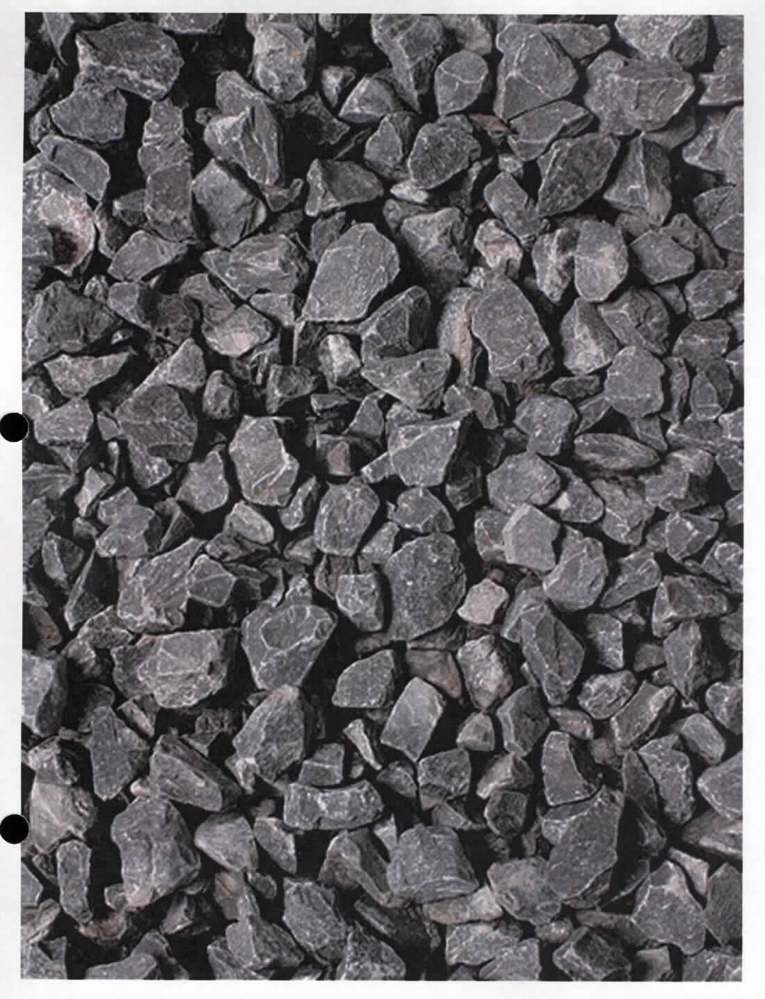 Angaben:
Splitt ARDENNENSPLITT
Bearbeitung: gebrochen
Farbe: grau-anthrazit
Material: Kalkstein 
Herkunft: Deutschland 
Größe: 7-14 mm  
Größe: 16-22 mm  
Größe: 16-32 mm 

Befund:
Körnungen von Steinen der Position 2515 oder 2516