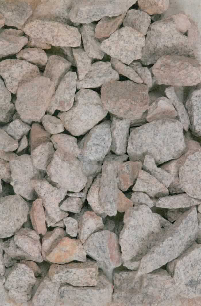 Angaben:
Splitt GRANITSPLITT -rosa-rot- 
Bearbeitung: gebrochen 
Farbe: rosa-rot 
Material: Granit 
Herkunft: Deutschland 
Größe: 8-16 mm 25 kg / Sack

Befund:
Körnungen von Steinen der Position 2516