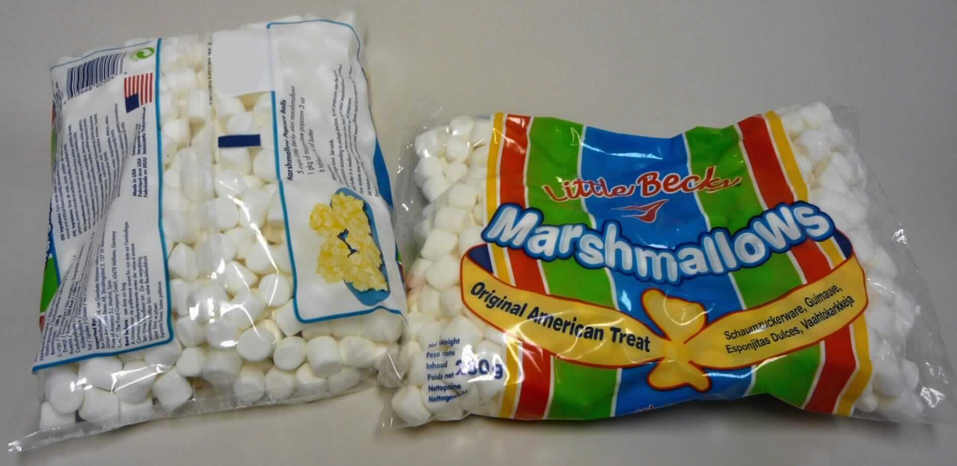Zuckerware; Marshmallows

Bei dem vorgelegten Warenmuster handelt es sich um weiße Schaumzuckerzylinder (Marshmallows) mit einem Durchmesser von ca. 1,3 cm und einer Höhe von ca. 1,3 cm. Die Marshmallows sind in bunt bedruckten, transparenten Folienbeuteln mit einem deklarierten Nettogewicht von 280 g für den Einzelverkauf aufgemacht.

Nach den hier durchgeführten Untersuchungen gemäß VO (EG) Nr. 900/2008 i.V.m. VO (EU) Nr. 118/2010 enthält die Ware:
Stärke/Glucose: 25 bis weniger als 50 GHT und
Saccharose/Invertzucker/Isoglucose: 5 bis weniger als 30 GHT.
Gehalte an Milchfett und Milchprotein werden auf Grund der Warenbeschaffenheit und der Zutatenliste ausgeschlossen.

Die Erzeugnisse sind als andere Zuckerwaren ohne Kakaogehalt, in die Unterposition 1704 9099 der Kombinierten Nomenklatur einzureihen.