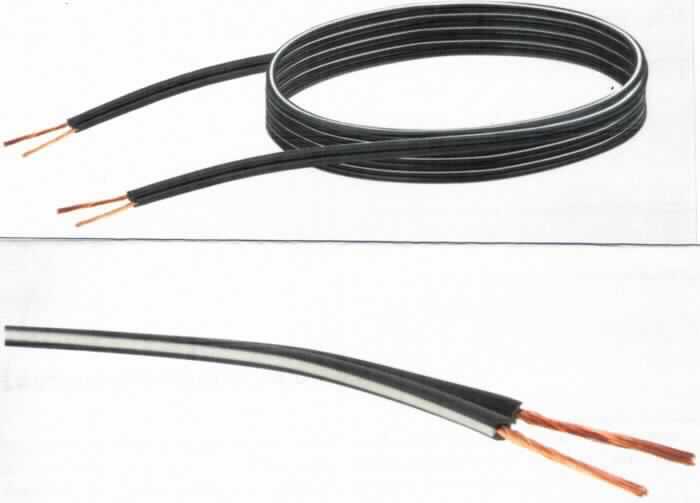 Isoliertes elektrisches Kabel, sog. "Lautsprecherkabel",
- aus zwei miteinander verbundenen mehradrigen Kabeln ohne Anschlussstücke, jeweils 
  mit einem Querschnitt von 0,75 mm² (= 0,977 mm) und einem Durchschnitt der Leiter-
  einzeldrähte von weniger als 0,51 mm; 
- mit einer Länge von 500 cm, 
- für eine Spannung von max. 3 Volt;
- zum elektrischen Verbinden verschiedener Geräte u. a. der Unterhaltungselektronik.

Die Ware ist als "isoliertes elektrisches Kabel, kein Wickeldraht, kein Koaxialkabel oder anderer koaxialer elektrischer Leiter, kein Zündkabelsatz oder anderer Kabelsatz von der für Beförderungsmittel verwendeten Art, für eine Spannung von weniger als 1.000 V, ohne Anschlussstücke, nicht von der für die Telekommunikation verwendeten Art, mit einem Durchmesser der Leitereinzeldrähte von nicht mehr als 0,51 mm, für eine Spannung von weniger als 80 V, anderes als in den TARIC-Unterpositionen 8544 4993 10 bis 8544 4993 30 genannt" einzureihen.