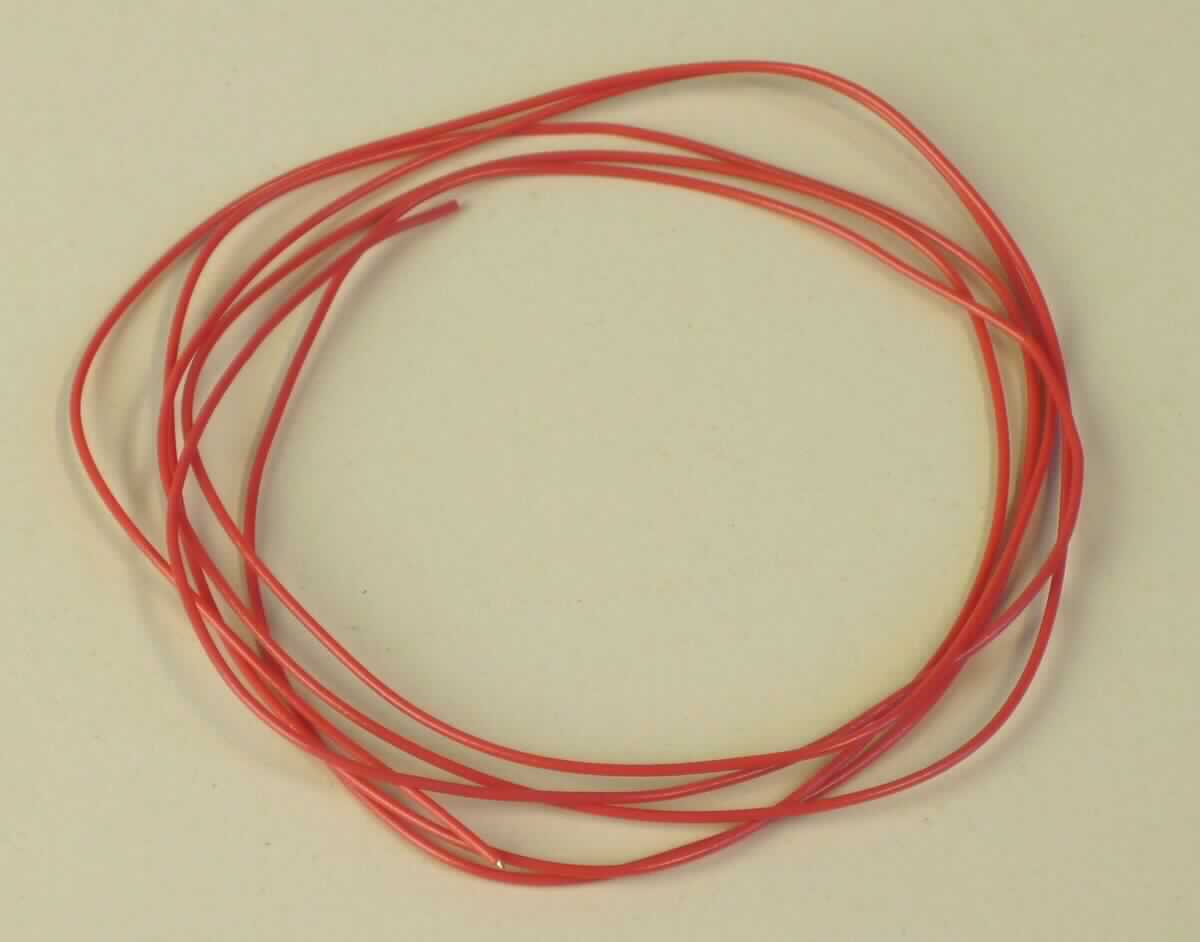 Isolierter elektrischer Leiter, sog. "Rohkabel" (Art.-Nr. 21.656-001),
- aus mehreren Drähten aus unedlem Metall, mit einer Kunststoffisolierung versehen, mit 
  einer Länge von 100 cm;
- ohne Anschlussstücke;
- für eine Spannung von weniger als 1.000 Volt;
- mit einem Durchmesser der Leitereinzeldrähte von weniger als 0,51 mm;
- im wesentlichen zur Verwendung in verschiedenen elektronischen Geräten.

Die Ware ist als "isoliertes elektrisches Kabel, kein Wickeldraht, kein Koaxialkabel oder anderer koaxialer elektrischer Leiter, kein Zündkabelsatz oder anderer Kabelsatz von der für Beförderungsmittel verwendeten Art, für eine Spannung von weniger als 1.000 V, ohne Anschlussstücke, nicht von der für die Telekommunikation verwendeten Art, mit einem Durchmesser der Leitereinzeldrähte von nicht mehr als 0,51 mm, für eine Spannung von weniger als 80 V, anderes als in den TARIC-Unterpositionen 8544 4993 10 bis 8544 4993 30 genannt" einzureihen.