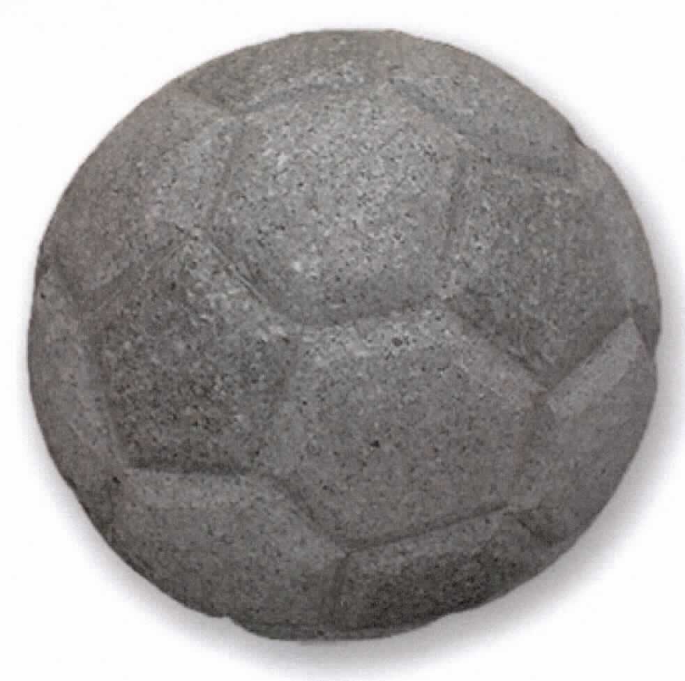 Angaben: 
Figuren FUSSBALL GALA
Bearbeitung: Oberfläche gestockt, Teilflächen poliert. Bei diesen handgearbeiteten Steinmetzarbeiten handelt es sich um Unikate, die in Struktur und Form variieren können. 
Farbe: dunkelgrau
Material: Granit
Herkunft: China 
Größe: dia. 20 cm, 12 kg / Stück 
Größe: dia. 30 cm, 40 kg / Stück 
Größe: dia. 40 cm, 95 kg / Stück 

Befund:
Bearbeitete Werksteine und Waren daraus