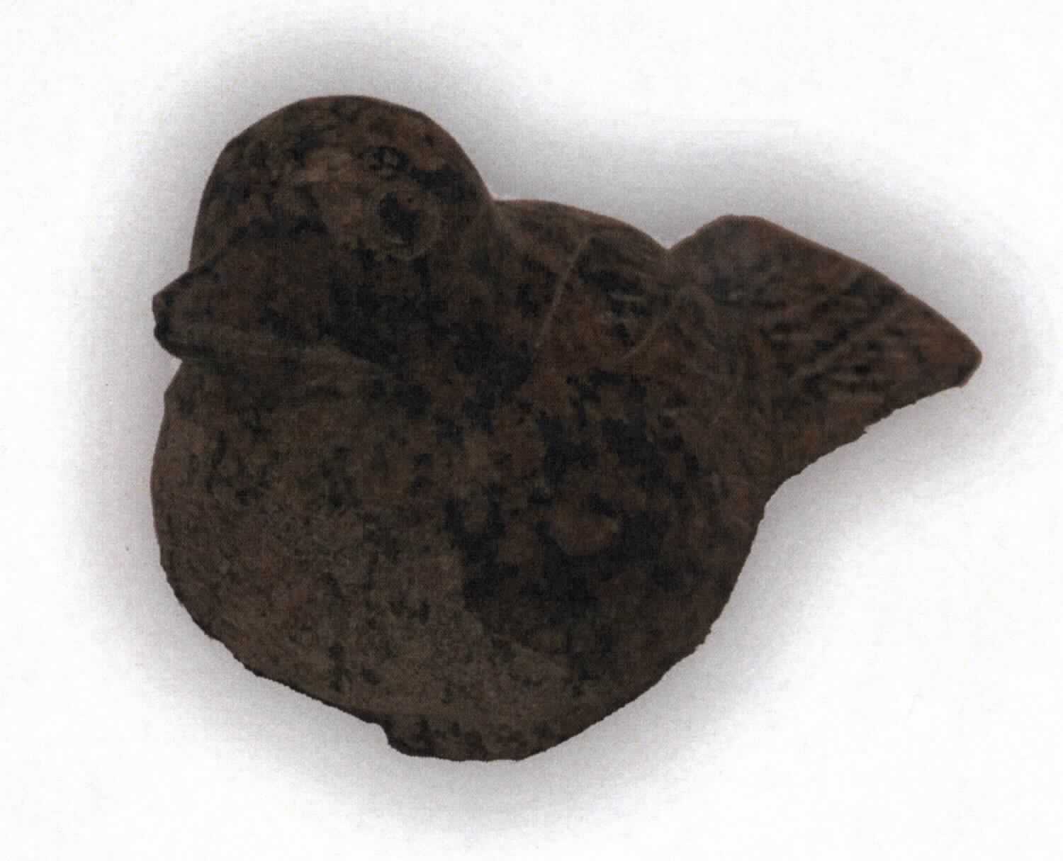 Angaben: 
Figuren VOGEL CANDY -rot- 
Bearbeitung: poliert. Bei diesen handgearbeiteten Steinmetzarbeiten handelt es sich um Unikate, die in Struktur und Form variieren können. 
Farbe: rot 
Material: Granit 
Herkunft: China 
Größe: 10 cm 1 kg / Stück

Befund:
Bearbeitete Werksteine und Waren daraus