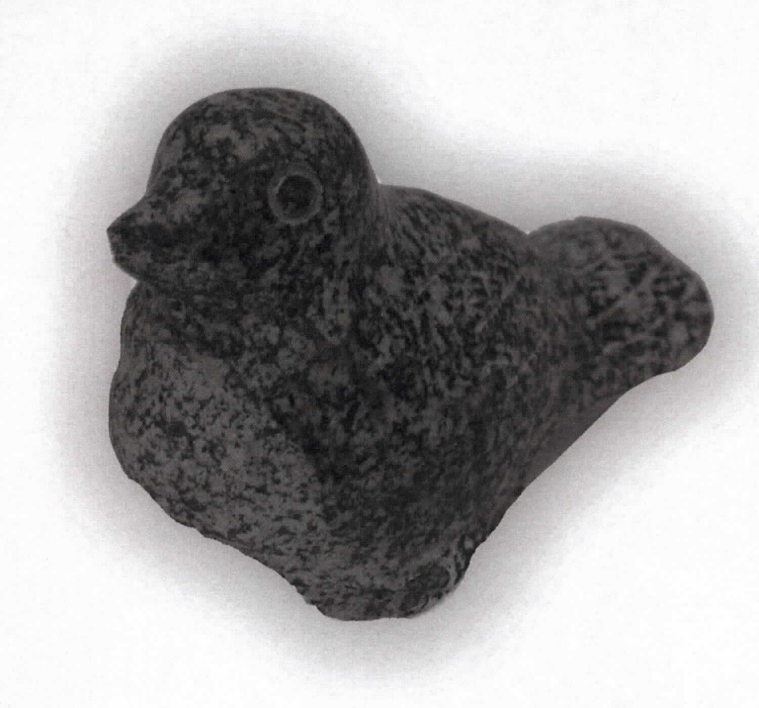Angaben: 
Figuren VOGEL CANDY -anthrazit- 
Bearbeitung: poliert. Bei diesen handgearbeiteten Steinmetzarbeiten handelt es sich um Unikate, die in Struktur und Form variieren können. 
Farbe: anthrazit 
Material: Granit 
Herkunft: China 
Größe: 10 cm 1 kg / Stück

Befund:
Bearbeitete Werksteine und Waren daraus