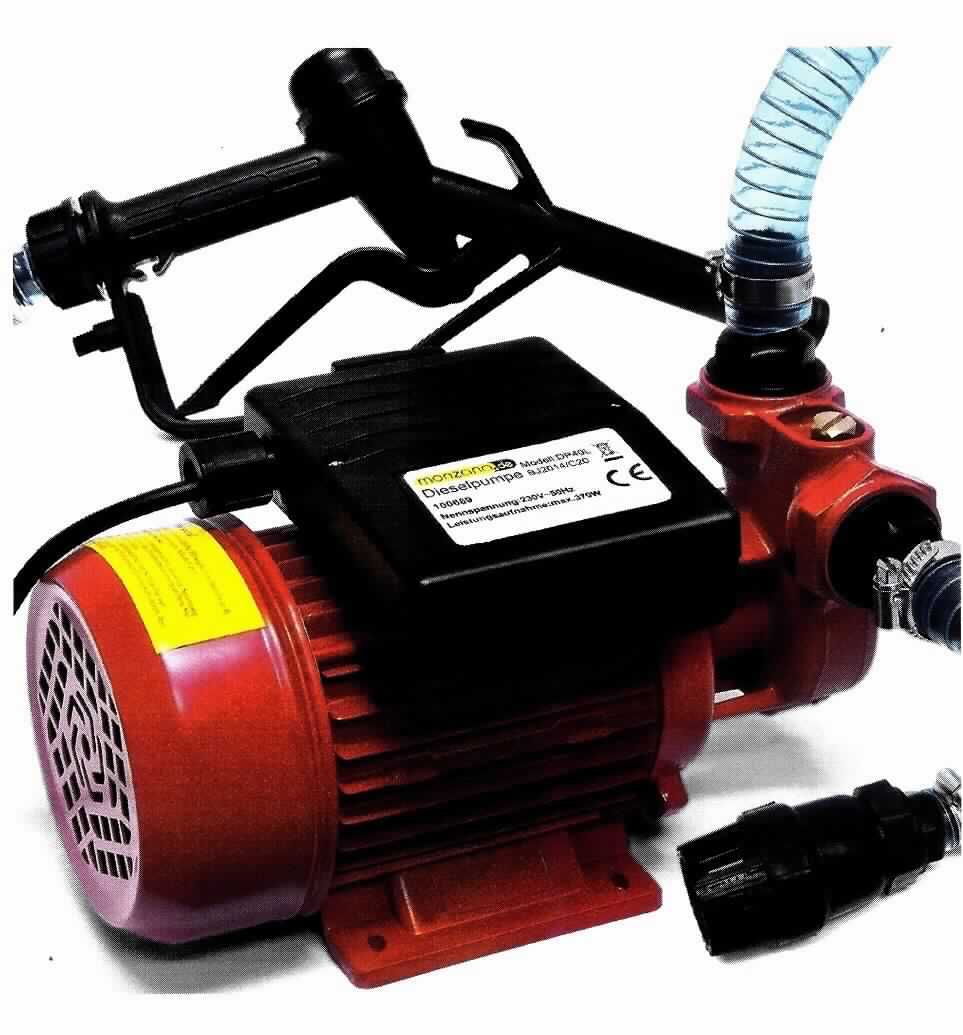 Dieselpumpe,
- aus einer Flügelzellenpumpe mit Elektromotor, in einem spezifisch geformten Gehäuse mit 
  Befestigungsplatte mit Bohrungen, Ansaugstutzen, Ablassstutzen, Netzkabel und 
  Bedienelement (Abbildung siehe Anlage),
- mit einer maximalen Förderleistung von 40 l / min und einer elektrischen Leistung von 370 W,
- zum Abpumpen, Absaugen oder Umpumpen von Öl und Diesel,
- in einer gemeinsamen Verkaufsumschließung mit Zapfpistole, Anschluss- und Ansaugschlauch, vier
  Schlauchklemmen, Ansaugfilter, zwei Anschlussstücken sowie Bedienungsanleitung (Beipack).

"Flüssigkeitspumpe, rotierende Verdrängerpumpe, Flügelzellenpumpe, keine Hydropumpe, nicht für zivile Luftfahrzeuge (Warenzusammenstellung in Aufmachung für den Einzelverkauf aus Dieselpumpe -charakterbestimmend- und Beipack) - Dieselpumpe"