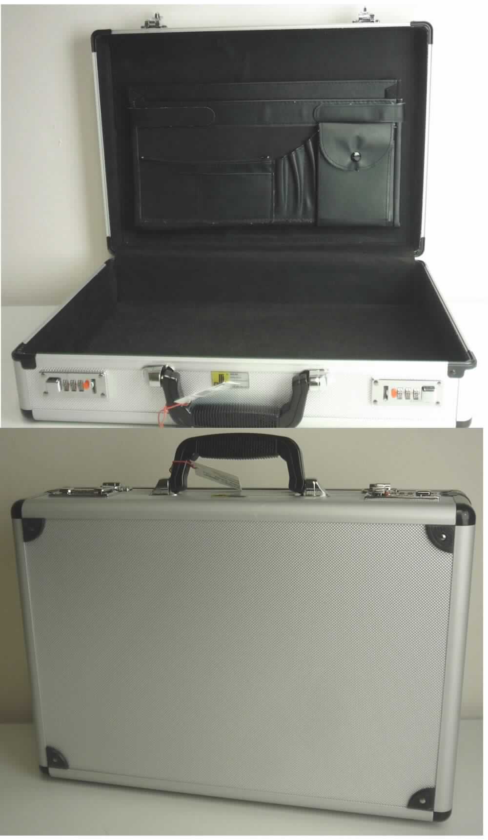Aktenkoffer, Foto siehe Anlage, 
- mit einer Außenseite aus metallfarbenen Kunststofffolien auf einer dünnen Unterlage aus strukturiertem Kunststoff,
- - auf einer Unterkonstruktion aus Holzfaserplatten aufgeklebt,
- mit Rahmen aus Aluminium und Eckverstärkungen aus formgepresstem Kunststoff,
- mit vier Stellfüßen aus Kunststoff,
- mit einem Bügeltragegriff aus Kunststoff,
- mit einem aufklappbaren Deckel mit zwei Zahlenschlössern mit Schnappverschluss,
- innen mit Spinnstoff gefüttert,
- auf der Innenseite des Deckels mit drei Stiftlaschen, zwei offenen Einsteckfächern im Aktenformat, einem Reißver-
  schlussfach, einem Einsteckfach mit Druckknopfverschluss sowie zwei weiteren, kleinen offenen Einsteckfächern
  ausgestattet,
- in den Abmessungen: ca. 48 (Breite) x 34 (Höhe) x 13 cm (Tiefe).

"Aktenkoffer, mit Außenseite aus Kunststofffolien"