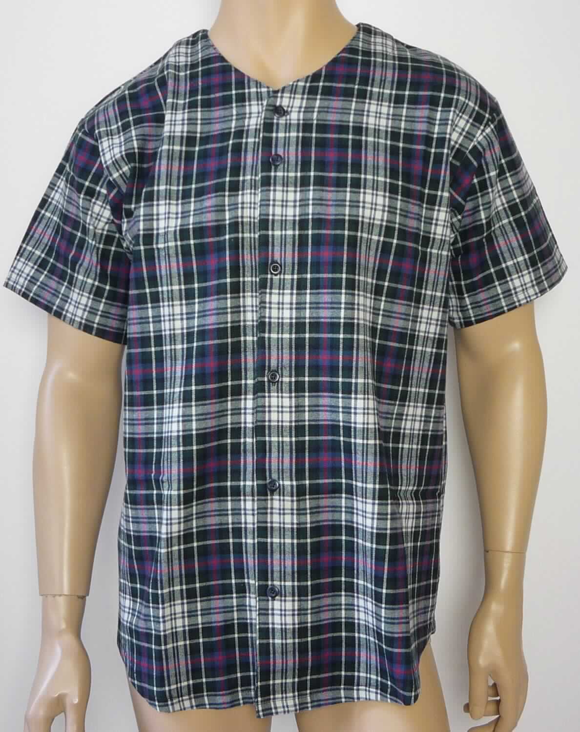 Hemd, sog. Gewebtes Baseball Tee für Männer, Art. RSAFN440, Größe M, Foto siehe Anlage,
- aus ca. 0,6 mm dicken, buntgewebten Geweben aus laut Antrag 100 % Baumwolle,
- über den Schritt reichend (Rückenlänge: ca. 75 cm), 
- mit einem V-förmigen Ausschnitt,
- vorn mit einer durchgehenden Öffnung mit Knopfverschluss von links über rechts (Männerkleidung), u. a. somit
  kein T-Shirt,
- mit kurzen Ärmeln,
- am unteren Rand abgerundet gearbeitet und durch Umschlagen und Festnähen gesäumt.

"Hemd, aus Geweben, für Männer, aus Baumwolle, nicht nach dem Batikverfahren handbedruckt"