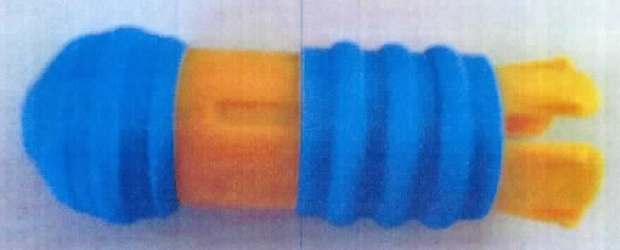 Es handelt sich um einen sog. Kreidehalter aus Kunststoff in Form eines zylindrischen Gehäuses (Maße: 10 x 3,5 cm, Länge x Durchmesser), das an einem Ende zweifach aufgeschlitzt und von einem Feststellring umgeben
ist.
In den Halter sind Malkreidestücke (nicht enthalten) unterschiedlicher Farbe auswechselbar einsetzbar. Zum Malen wird die in den Halter eingesetzte Malkreide etwas aus dem Halter herausgezogen und durch den Feststellring am Zurückrutschen in den Halter gehindert.

Das als Halter für Kreide dienende Erzeugnis ist in einer transparenten Kunststofftüte verpackt.

Es ist als "Bleistifthalter und ähnliche Waren" einzureihen.