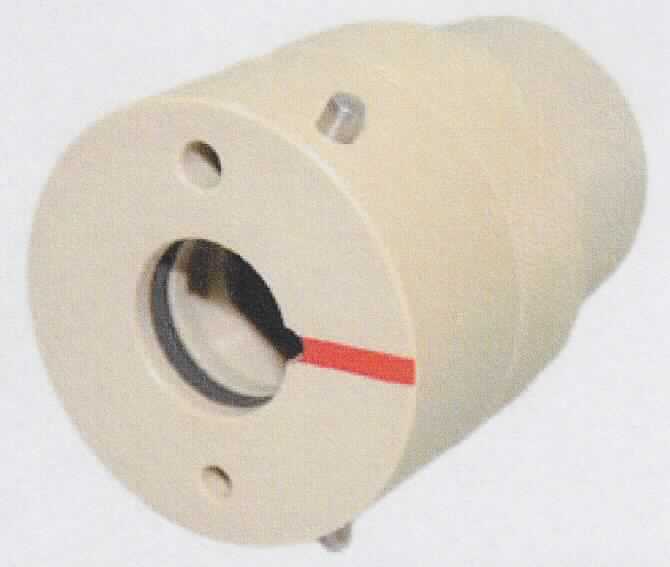 Halterung für den Glaskörper einer sogenannten Plasmafackel (torch) in Form eines zylinderförmigen Kunststofferzeugnisses (PEEK) mit einem Durchmesser von ca. 50 mm mit einer mehrfach abgestuften zentrischen Bohrung und weiteren Bohrungen, Abstufungen, Passstiften und Dichtungen (siehe Abbildung in der Anlage). Die Halterung besteht aus mehreren montierten Einzelteilen. Sie dient als erkennbares Teil innerhalb einer Ionisationseinheit der Aufnahme eines Glaskörpers. Die Ionisationseinheit (Probenvorbereitung) ist wiederum Teil eines ICP-CCD-Spektrometers für die Elementanalytik.
Die Ware wird als "Teil, erkennbar ausschließlich für ein elektrisches Gerät mit eigener Funktion der Position 8543 bestimmt, nicht von den Unterpositionen 8543 90 00 10 bis 8543 90 00 70 erfasst" eingereiht.