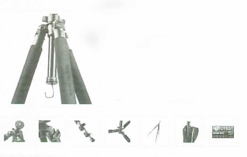 Sog. "Fotostativ Carbon, Art. 15753", im Wesentlichen bestehend aus einem dreibeinigen Ständer aus Carbon, der mit einer dreh- und herausnehmbaren Mittelsäule ausgestattet ist. 

Das Stativ baut sich auf drei rohrartigen Teleskopbeinen auf, die jeweils mit einer Schaumstoffummantelung sowie zwei Schnellspannhebeln versehen sind, wodurch das Stativ von ca. 38,0 auf bis zu 140,0 cm Höhe ausgezogen und entsprechend arretiert werden kann. Die Schenkel sind an einer Muffe, in der ein Kompass und eine Libelle (Wasserwaage) eingefasst sind, befestigt und können über drei Klickverschlüsse zum Transport auseinander- oder zusammengeklappt werden. Die Mittelsäule, ausgestattet mit einem 1/4 Zoll Außengewinde für die Aufnahme eines Kopfes oder eines Neigers, ist am unteren Ende mit einem Beschwerungshaken ausgerüstet, an welchem Gewichte angehängt werden können, um das Stativ zu stabilisieren. 

Das Stativ (mit einem Eigengewicht von ca. 1300 g und einer max. Traglast von ca. 8 kg), ist in einer Transporttasche verpackt und dient als Foto- bzw. Videostativ für diverse Kameras.

Äußere Form: siehe Abbildung in der Anlage

Die Ware wird als "Zubehör erkennbar hauptsächlich bestimmt für Fotoapparate" eingereiht.