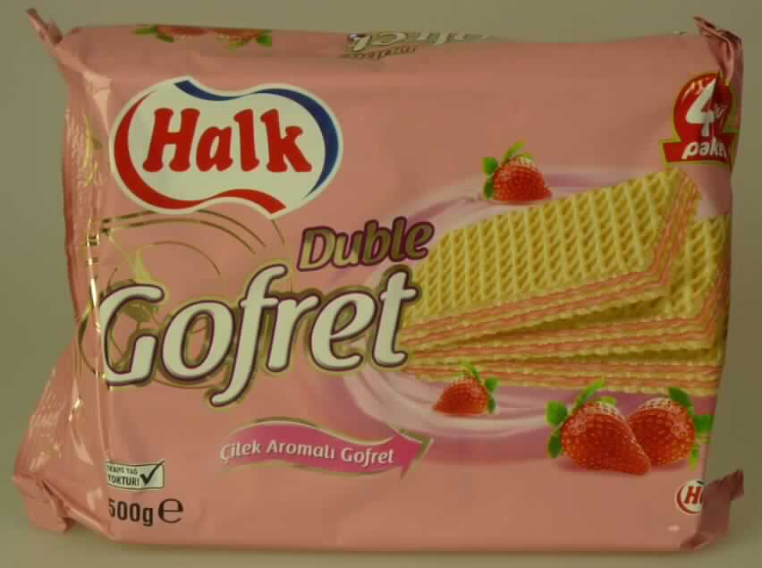 Waffelriegel mit Erdbeercremefüllung

Ein Warenmuster in Originalverpackung lag vor.

Bunt bedruckter Schlauchfolienbeutel, der Aufdruck enthält Angaben zum Produkt (Waffel mit Creme mit 
Erdbeeraroma; 500 g) und zu den Zutaten (siehe Feld 8); darin vier weiße, nicht bedruckte Schlauchfolien-
beutel mit Riegeln (ca. 9 cm x 2,5 cm x 1 cm) aus 3 Waffelblättern mit rosafarbener Cremefüllung; 
Geschmack: süß, nach Waffelgebäck und Erdbeeraroma.

Wassergehalt*: 10 GHT oder weniger
Stärke/Glucose**: 25 bis weniger als 50 GHT
Saccharose/Invertzucker/Isoglucose***: 5 bis weniger als 30 GHT
Milchfett*: weniger als 1,5 GHT
Milchprotein*: weniger als 2,5 GHT

*  : lt. Antragsangaben
** : festgestellt gemäß VO (EG) 900/2008, VO (EU) 118/2010
***: festgestellt gemäß VO (EG) 900/2008

Backware, Waffel mit einem Wassergehalt von 10 GHT oder weniger, nicht mit Schokolade oder kakao-
haltigen Überzugsmassen überzogen oder bedeckt, nicht gesalzen