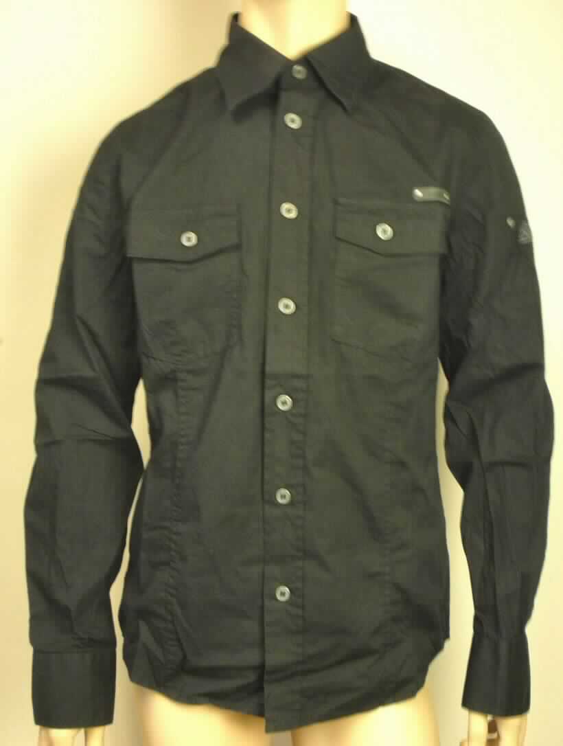 Hemd, sog. Slim Fit Shirt, Artikel # 15, Größe M, Foto siehe Anlage,
- aus ca. 0,3 mm dicken, einfarbigen Geweben aus laut Antrag 100 % Baumwolle,
- über den Schritt reichend (Rückenlänge: ca. 78 cm),
- mit einem halsnahen Ausschnitt mit Umlegekragen,
- vorn mit einer durchgehenden Öffnung mit Knopfverschluss von links über rechts (Männerkleidung),
- mit langen Ärmeln mit manschettenartigen Abschlüssen,
- mit zwei aufgesetzten Brusttaschen,
- am unteren, leicht abgerundeten Rand durch Umschlagen und Festnähen gesäumt.

"Hemd, aus Geweben, für Männer, aus Baumwolle, nicht nach dem Batik-Verfahren handbedruckt"