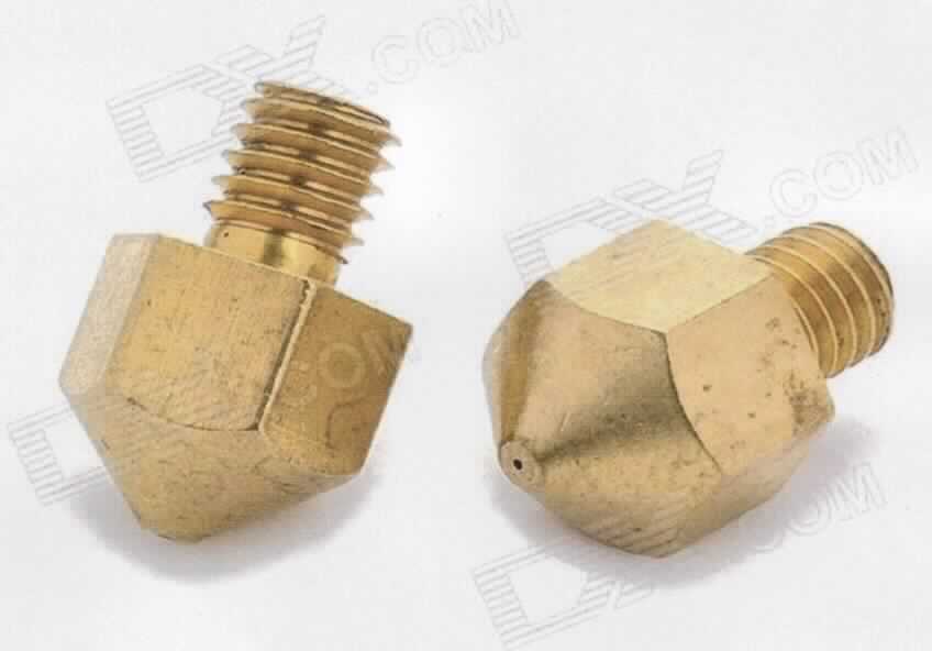 Sog. Kupferdüse mit M6 Gewinde
- in Form eines funktionsspezifischen Funktionselements (Bauteillänge 17 mm) aus
  Kupfer mit mittiger Bohrung und M6-Gewinde -Abbildung siehe Anlage-,
- zum Einbau in den Heizblock des Heizdüsenelements (sog. Hotend) im Extruder
  eines 3D-Druckers zum Herstellen von dreidimensionalen Waren aus Kunststoffen
  bestimmt,
- zur Durchleitung und Abgabe des geschmolzenen Kunststoffs.

"Teil, erkennbar ausschließlich für Maschinen zum Herstellen von Waren aus Kunststoff bestimmt, nicht aus Eisen oder Stahl gegossen - sog. Kupferdüse"