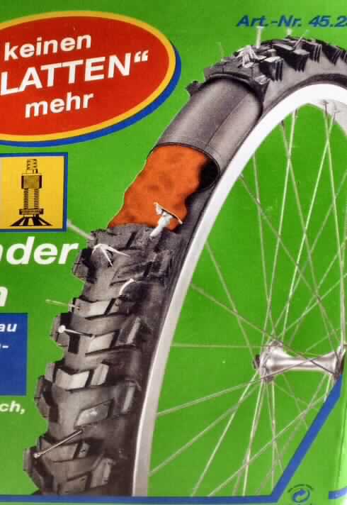 Angaben des Antragstellers:
selbstreparierender Fahrradschlauch in verschiedenen Größen

Die Untersuchung einer Warenprobe zeigte:
Fahrradschlauch aus schwarzem Kautschuk mit Ventil. Die Größe des Schlauchs beträgt 28 Zoll. Der Schlauch ist innen mit einem orangerotem Gel gefüllt und in einem Pappkarton verpackt.